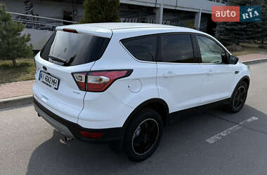 Внедорожник / Кроссовер Ford Kuga 2017 в 