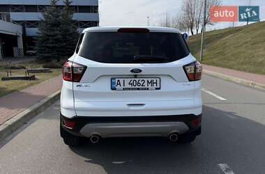 Внедорожник / Кроссовер Ford Kuga 2017 в 