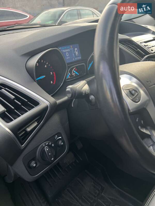 Внедорожник / Кроссовер Ford Kuga 2014 в Чернигове