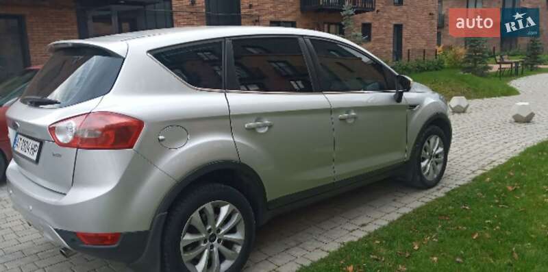 Внедорожник / Кроссовер Ford Kuga 2010 в Ивано-Франковске