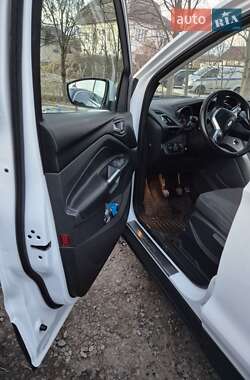 Внедорожник / Кроссовер Ford Kuga 2015 в 