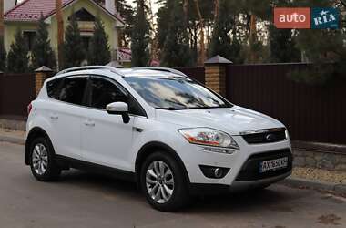 Внедорожник / Кроссовер Ford Kuga 2012 в 