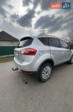 Внедорожник / Кроссовер Ford Kuga 2011 в 