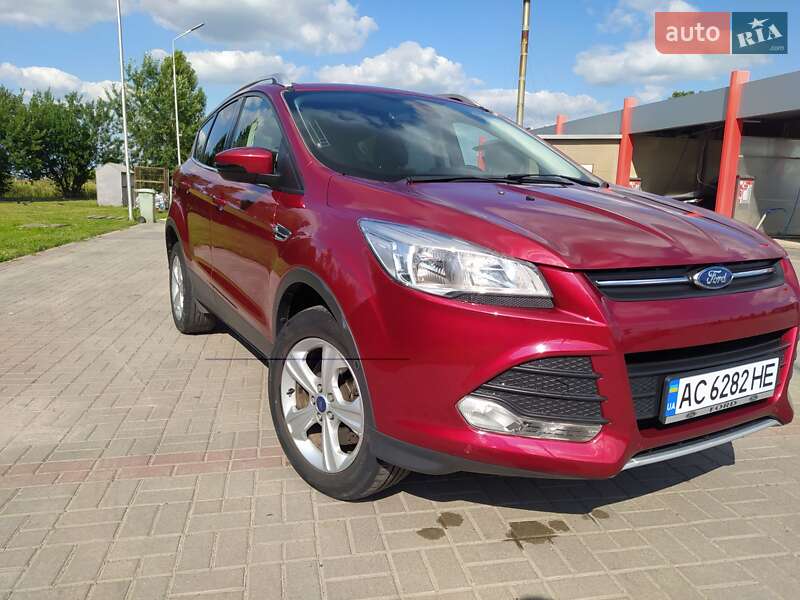 Внедорожник / Кроссовер Ford Kuga 2015 в Нововолынске фото 11 Внедорожник / Кроссовер Ford Kuga 2015 в Нововолынске