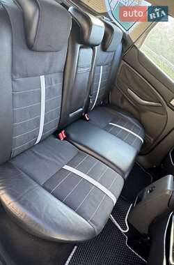 Внедорожник / Кроссовер Ford Kuga 2009 в 