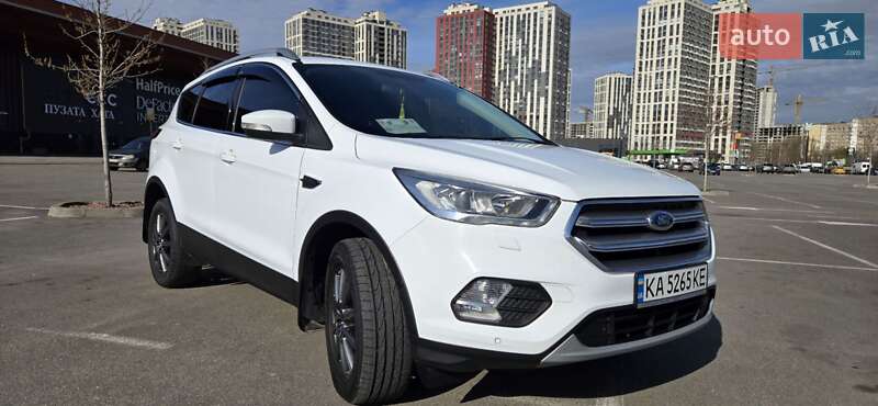 Внедорожник / Кроссовер Ford Kuga 2018 в Киеве