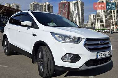 Внедорожник / Кроссовер Ford Kuga 2018 в 