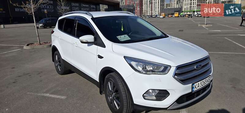 Внедорожник / Кроссовер Ford Kuga 2018 в Киеве