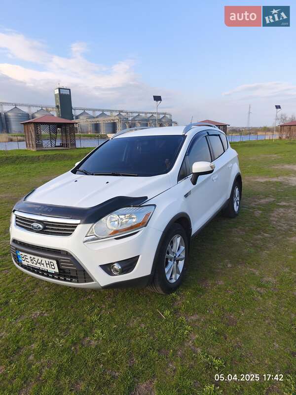 Внедорожник / Кроссовер Ford Kuga 2012 в Вознесенске