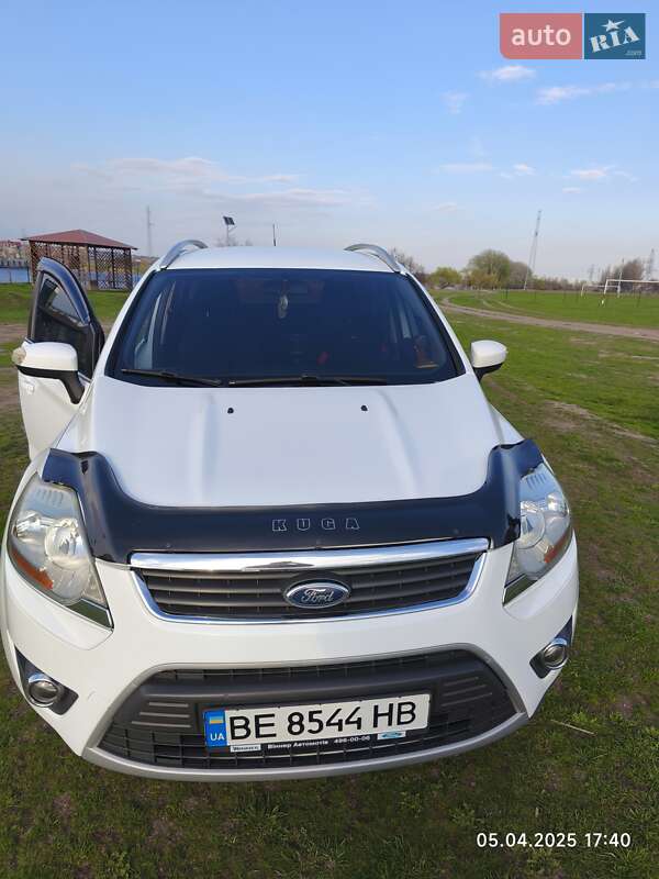 Внедорожник / Кроссовер Ford Kuga 2012 в Вознесенске