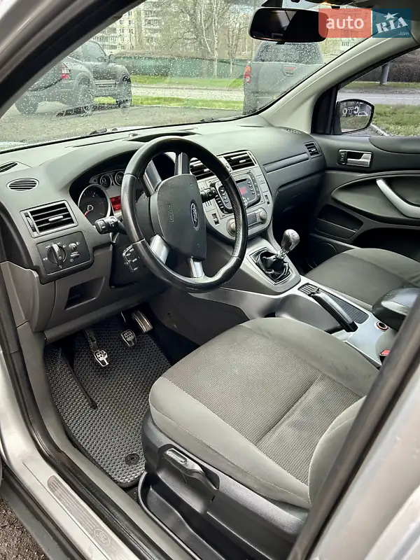 Внедорожник / Кроссовер Ford Kuga 2011 в 