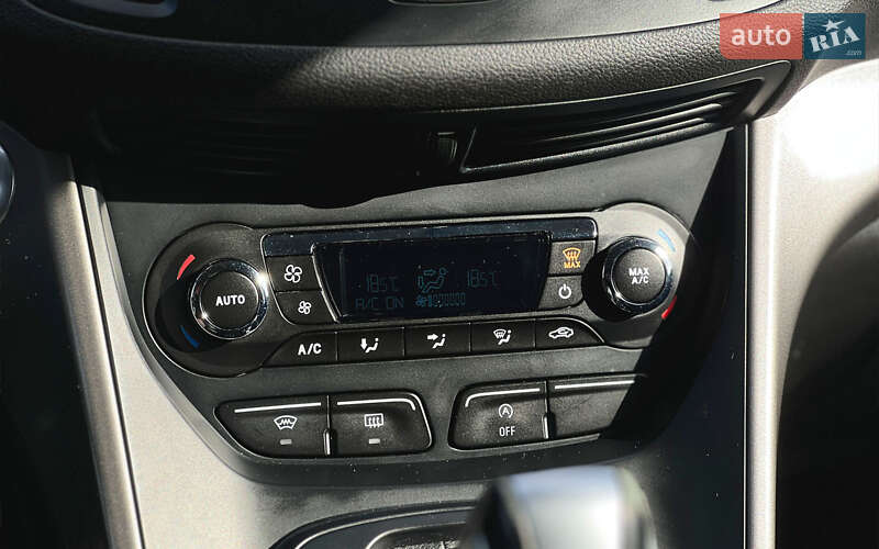 Позашляховик / Кросовер Ford Kuga 2016 в Львові