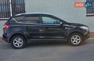 Позашляховик / Кросовер Ford Kuga 2012 в 