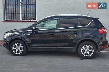 Позашляховик / Кросовер Ford Kuga 2012 в 