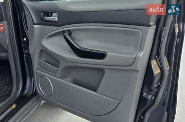 Позашляховик / Кросовер Ford Kuga 2012 в 