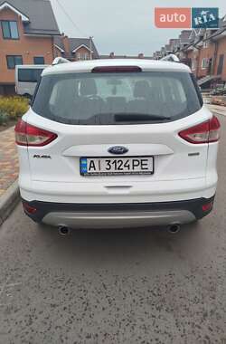 Позашляховик / Кросовер Ford Kuga 2014 в 