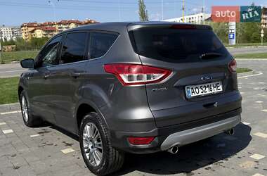 Внедорожник / Кроссовер Ford Kuga 2013 в 