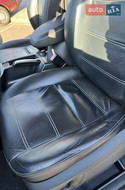 Внедорожник / Кроссовер Ford Kuga 2010 в 