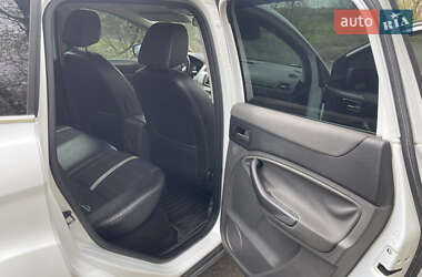 Внедорожник / Кроссовер Ford Kuga 2010 в 