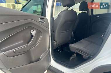 Внедорожник / Кроссовер Ford Kuga 2013 в 