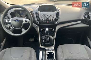 Внедорожник / Кроссовер Ford Kuga 2013 в 