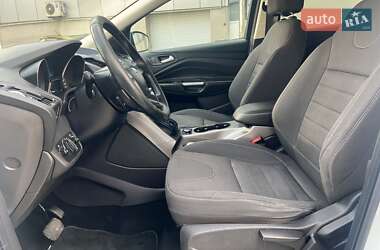 Внедорожник / Кроссовер Ford Kuga 2013 в 