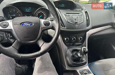 Внедорожник / Кроссовер Ford Kuga 2014 в 