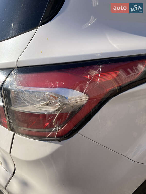 Внедорожник / Кроссовер Ford Kuga 2017 в Чернигове