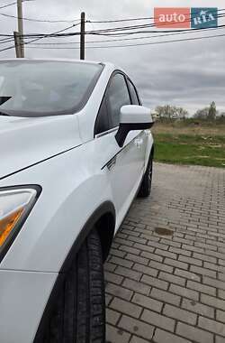 Внедорожник / Кроссовер Ford Kuga 2012 в 