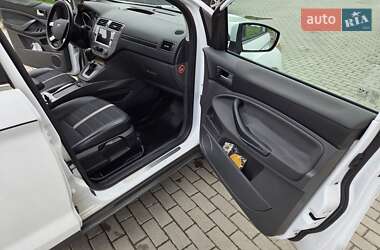 Внедорожник / Кроссовер Ford Kuga 2012 в 