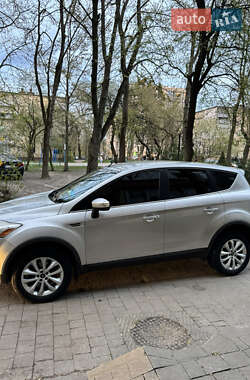 Внедорожник / Кроссовер Ford Kuga 2008 в 