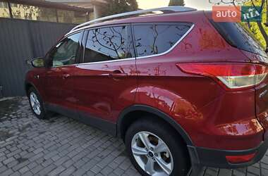 Внедорожник / Кроссовер Ford Kuga 2016 в 