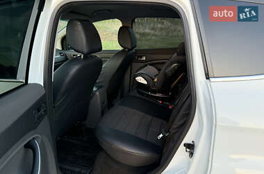 Внедорожник / Кроссовер Ford Kuga 2012 в 