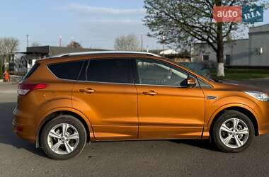 Внедорожник / Кроссовер Ford Kuga 2014 в 