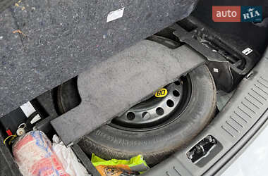 Внедорожник / Кроссовер Ford Kuga 2011 в 