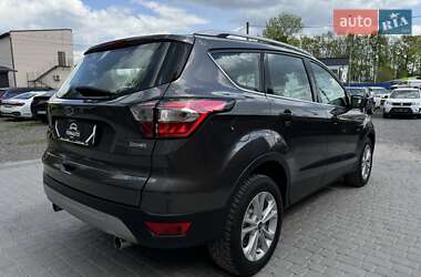 Внедорожник / Кроссовер Ford Kuga 2019 в 