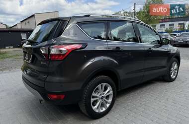 Внедорожник / Кроссовер Ford Kuga 2019 в 