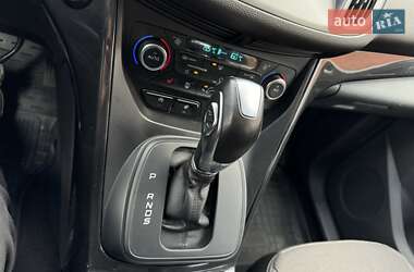 Внедорожник / Кроссовер Ford Kuga 2019 в 