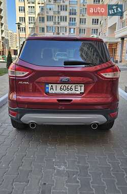 Позашляховик / Кросовер Ford Kuga 2015 в 