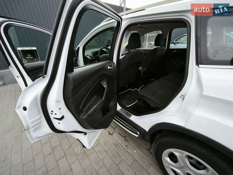 Позашляховик / Кросовер Ford Kuga 2018 в Здолбуніві