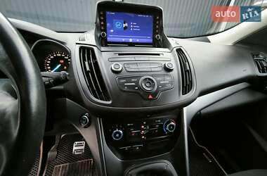 Внедорожник / Кроссовер Ford Kuga 2018 в 