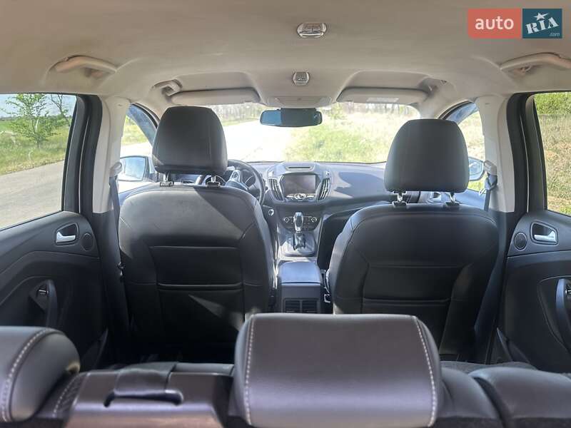 Позашляховик / Кросовер Ford Kuga 2015 в Нікополі