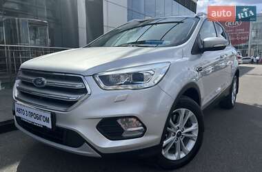 Внедорожник / Кроссовер Ford Kuga 2017 в Киеве