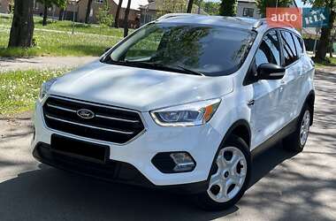 Внедорожник / Кроссовер Ford Kuga 2017 в Мукачево