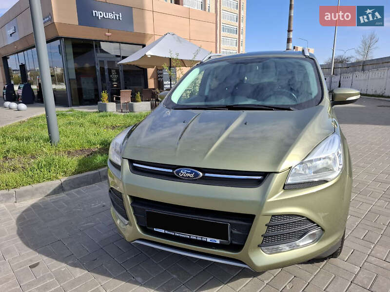 Внедорожник / Кроссовер Ford Kuga 2013 в 