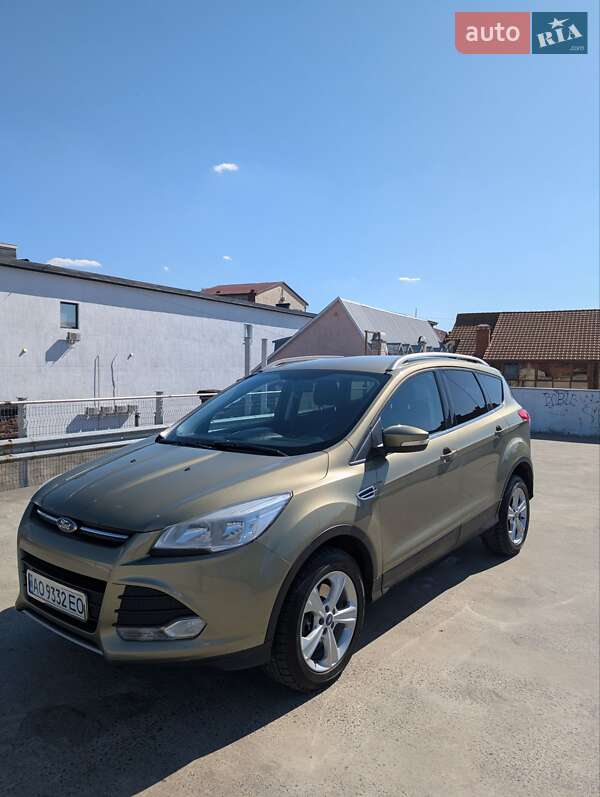 Внедорожник / Кроссовер Ford Kuga 2014 в Мукачево