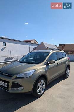 Внедорожник / Кроссовер Ford Kuga 2014 в 