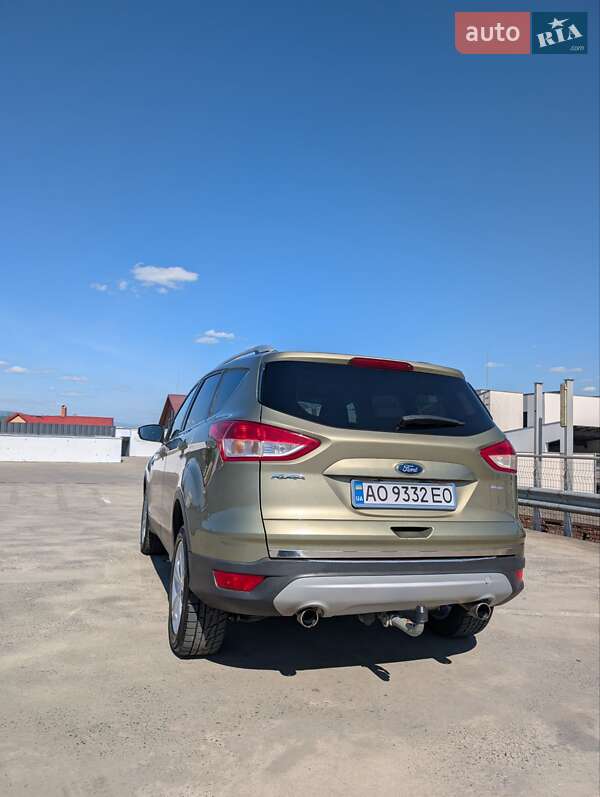 Внедорожник / Кроссовер Ford Kuga 2014 в Мукачево