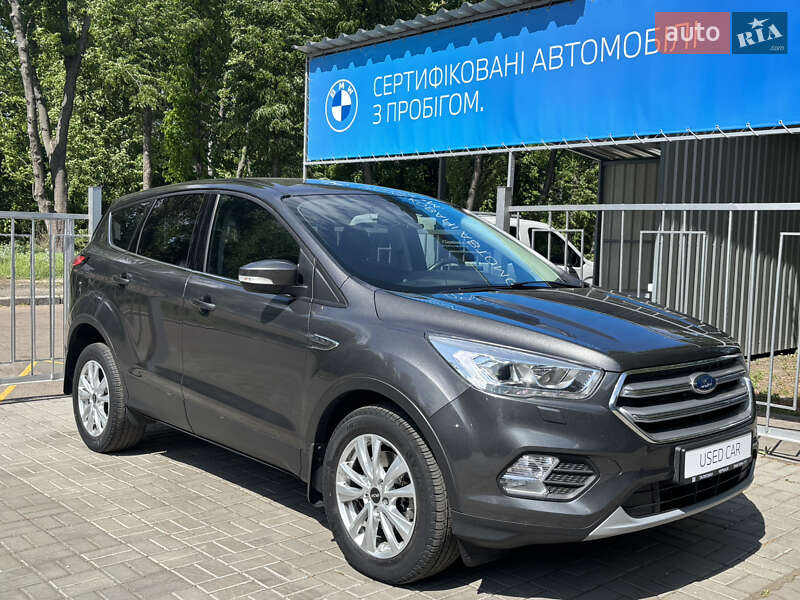 Внедорожник / Кроссовер Ford Kuga 2018 в 