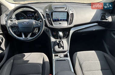 Внедорожник / Кроссовер Ford Kuga 2018 в 